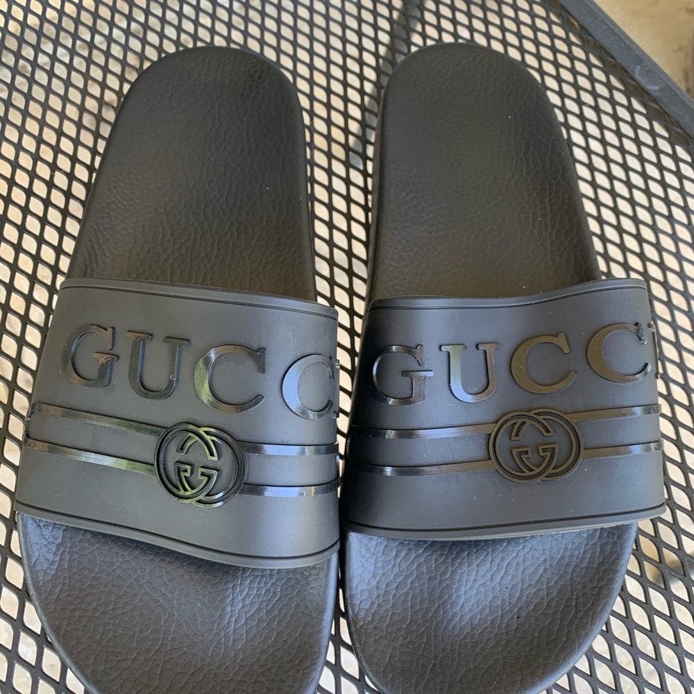 Gućći slides
